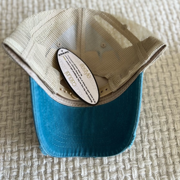 Hat - Picture 4 of 7